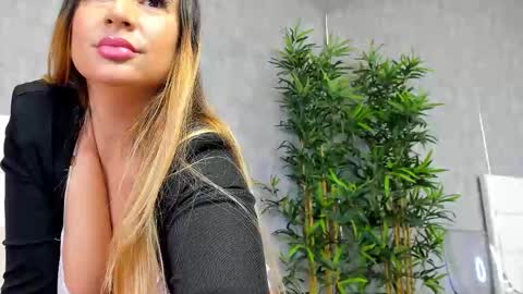 amirarees online show from 10.30.25