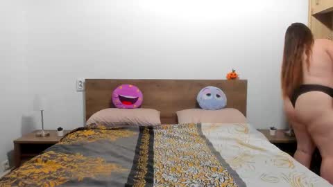 Snapshot of amiravyxen chatting on 11.12.25 Amira Vyxen online show from 11.12.25