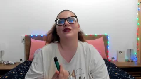 Snapshot of amiravyxen chatting on 01.14.26 Amira Vyxen online show from 01.14.26