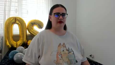 Snapshot of amiravyxen chatting on 04.29.26 Amira Vyxen online show from 04.29.26