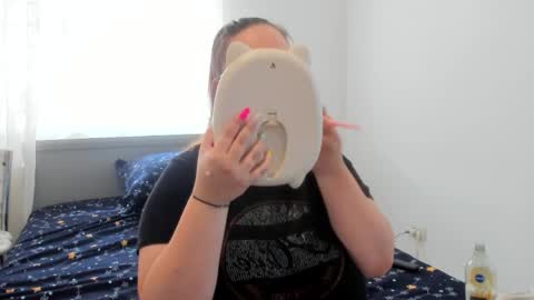 Snapshot of amiravyxen chatting on 05.20.26 Amira Vyxen online show from 05.20.26
