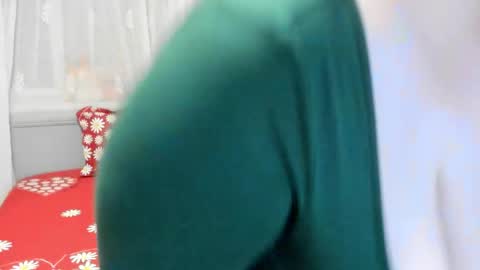 Snapshot of amiravyxen chatting on 05.29.26 Amira Vyxen online show from 05.29.26