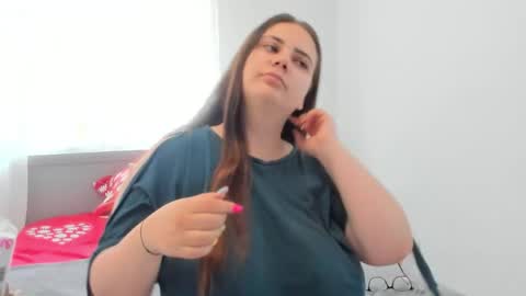 Snapshot of amiravyxen chatting on 06.02.26 Amira Vyxen online show from 06.02.26