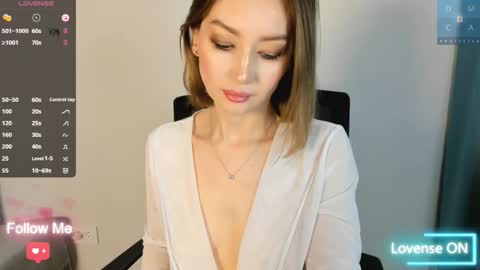 Snapshot of amiwong chatting on 02.14.26 amiwong online show from 02.14.26