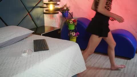 Snapshot of ammy_durand chatting on 04.20.26 ammy durand online show from 04.20.26