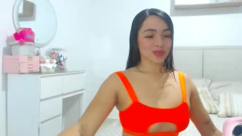 Snapshot of ammy_velez chatting on 11.23.25 ammy_velez online show from 11.23.25