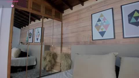 Ammy Scott  online show from 09.18.25