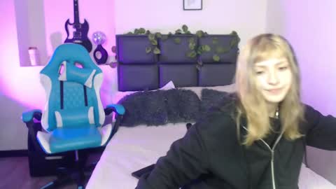 Amnesia online show from 09.30.25