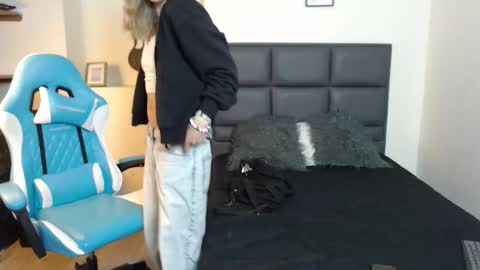 Amnesia online show from 11.17.25