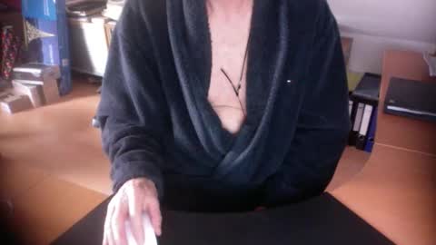 Amor2200 online show from 12.16.25