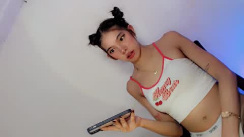 Belle Tylor online show from 01.25.25