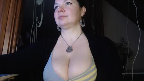 amorelara online show from 01.28.25