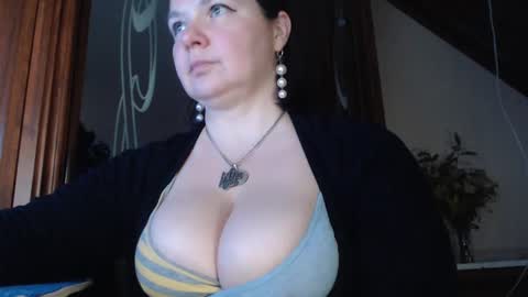 amorelara online show from 01.31.25