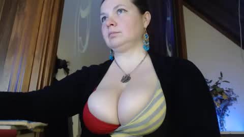 amorelara online show from 02.17.25