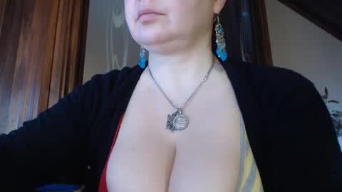 amorelara online show from 02.24.25