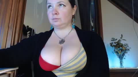 amorelara online show from 02.26.25