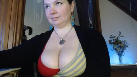 amorelara online show from 03.04.25