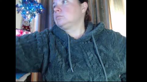 amorelara online show from 10.13.25