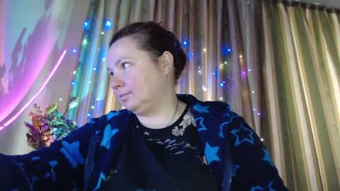 Snapshot of amorelara chatting on 06.13.26 amorelara online show from 06.13.26