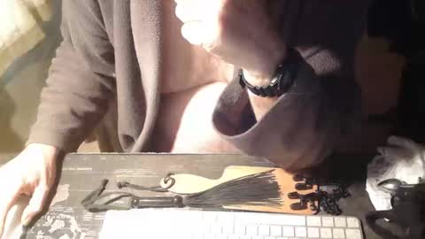 amslave4f online show from 10.29.25