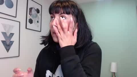 Amy 3 online show from 10.15.25