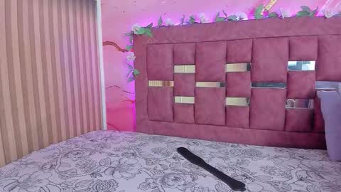 amy__rose_ online show from 10.22.25