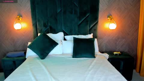 AmyGMT 2 Mon-Sun  0300am-0900am  online show from 12.02.24