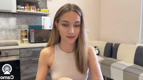 Snapshot of amy_chill chatting on 12.17.24 Amy Chill online show from 12.17.24