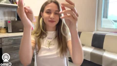 Snapshot of amy_chill chatting on 09.20.25 Amy Chill online show from 09.20.25