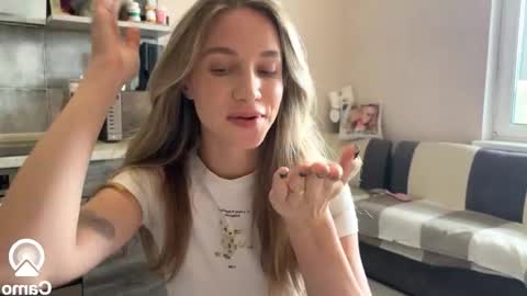 Snapshot of amy_chill chatting on 10.11.25 Amy Chill online show from 10.11.25