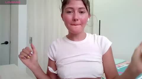 Snapshot of amy_innocent_ chatting on 06.25.26 Amy online show from 06.25.26