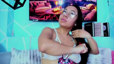 Emy Noa  online show from 04.04.26