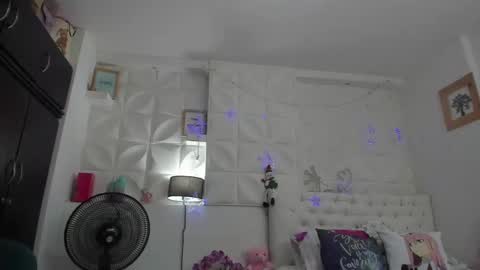 Amy Caroland online show from 12.31.24