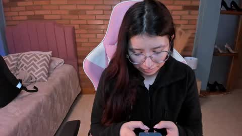 Snapshot of amy_sophiaa chatting on 05.07.26 Amy sophia 3 online show from 05.07.26