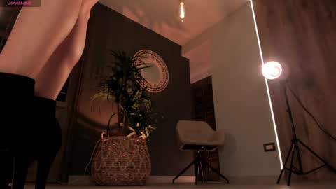 Amy Armstrong online show from 01.10.25