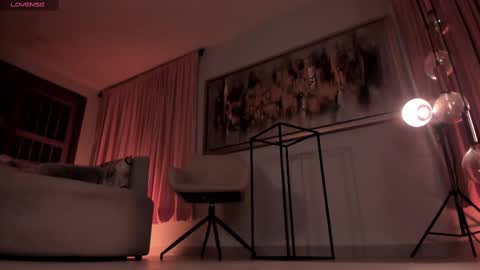 Amy Armstrong online show from 02.24.25