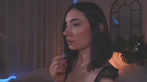 Amy Armstrong online show from 11.12.25