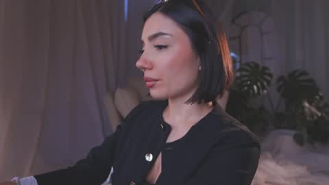Snapshot of amyarmstrong chatting on 05.19.26 Amy Armstrong online show from 05.19.26