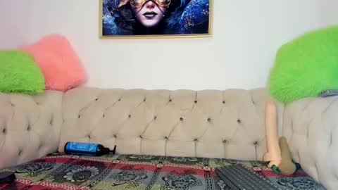 Amy Kamila online show from 02.20.25