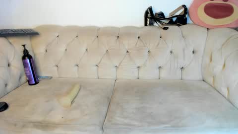 Amy Kamila online show from 01.09.25