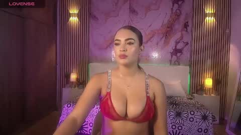 Snapshot of amyjohnsonn chatting on 04.30.26 amyjohnsonn online show from 04.30.26