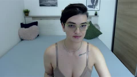 Snapshot of amylexy chatting on 07.10.26 Hi there guys My pleasure in your hands pvt is open online show from 07.10.26
