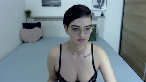 Snapshot of amylexy chatting on 07.12.26 Hi there guys My pleasure in your hands pvt is open online show from 07.12.26