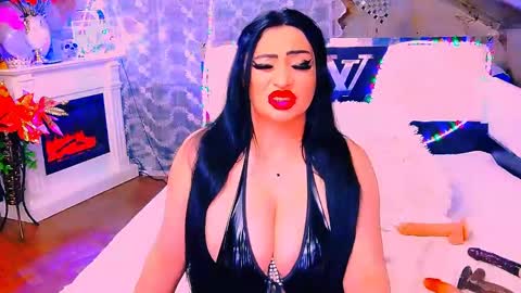 Snapshot of amyrarosera chatting on 04.29.26 Alimoonyia online show from 04.29.26