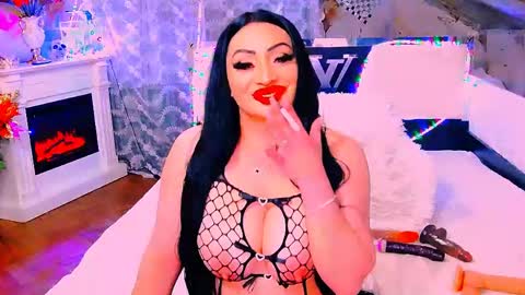 Snapshot of amyrarosera chatting on 05.02.26 Alimoonyia online show from 05.02.26