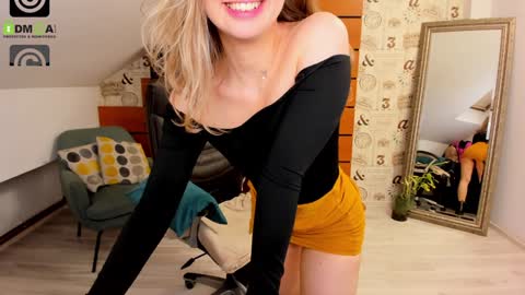 AmyRossie online show from 01.24.25