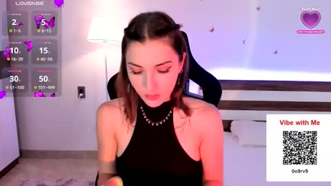 amyvilvet online show from 10.27.25