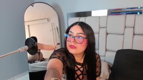 amywhitte_ online show from 12.16.25