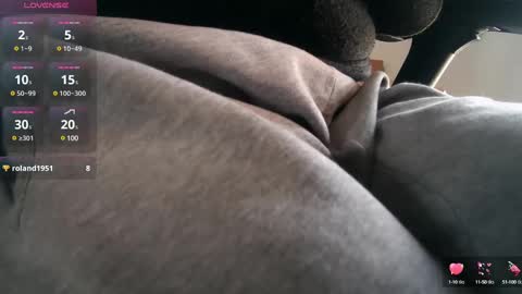 A online show from 03.10.25