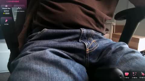 A online show from 03.11.25